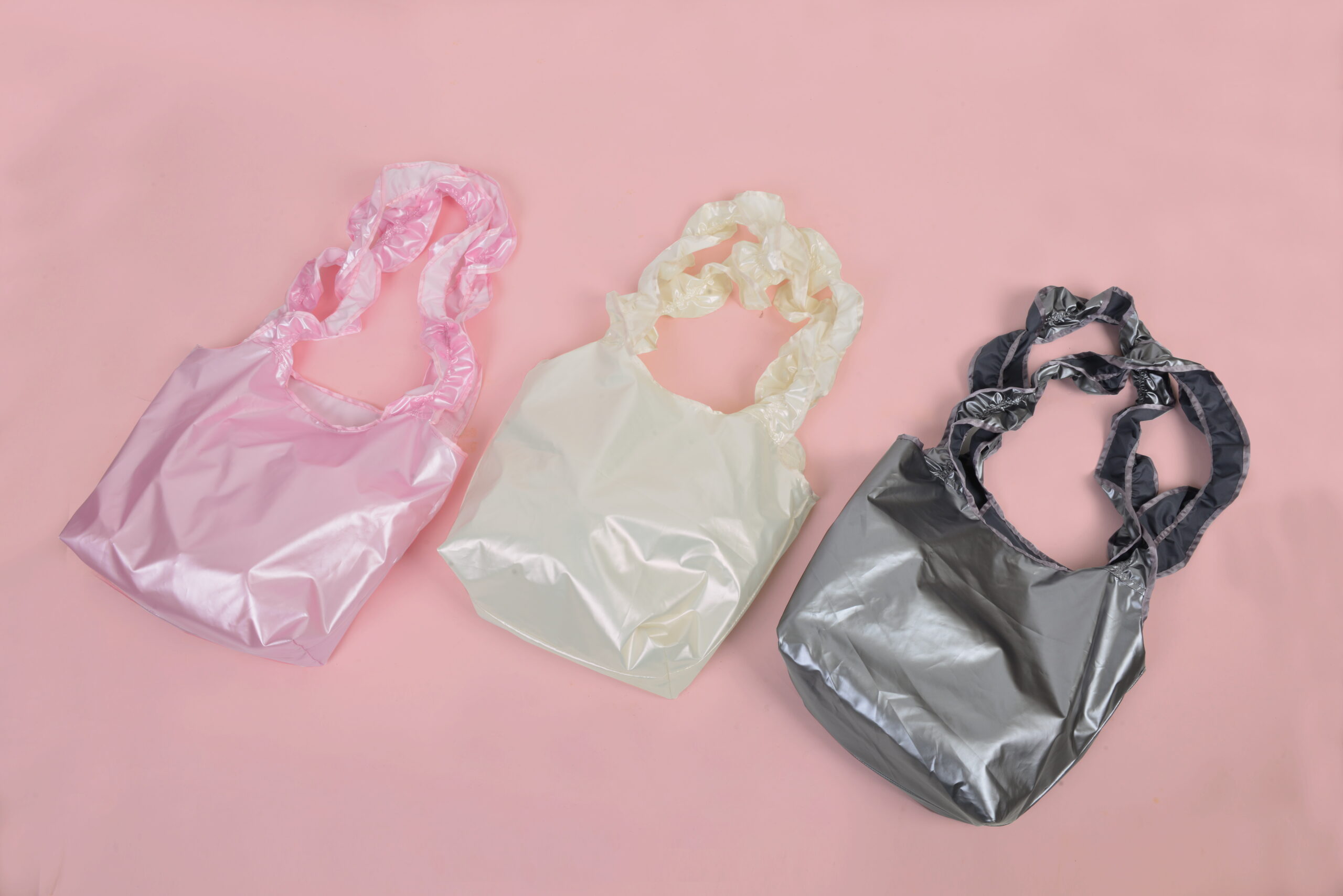 CloudCandy フリルハンドルバッグのピンク・ホワイト・グレー